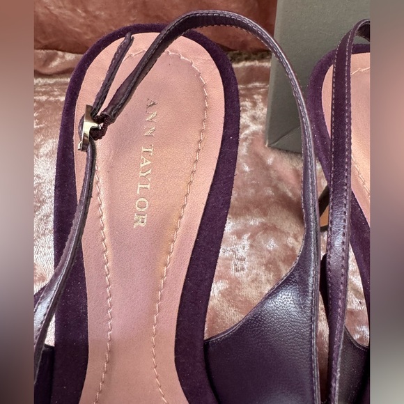 🍁Ann Taylor Violet Suede Sling-backs - Picture 4 of 10